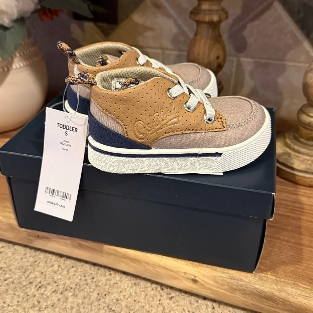 OshKosh B'gosh Tan and Blue Kids Shoes - Size 5 - NWB